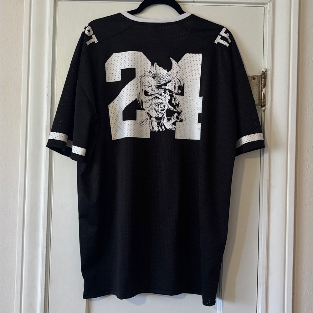 Iron Maiden - The Future Past 24 american football shirt - Picture 3 of 9